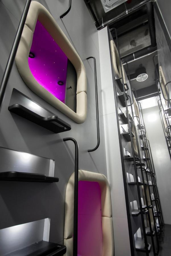 Capsule Hotel Constellation 91 Lviv Eksteriør bilde