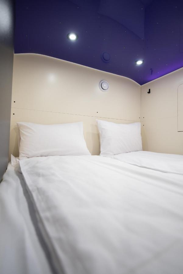 Capsule Hotel Constellation 91 Lviv Eksteriør bilde
