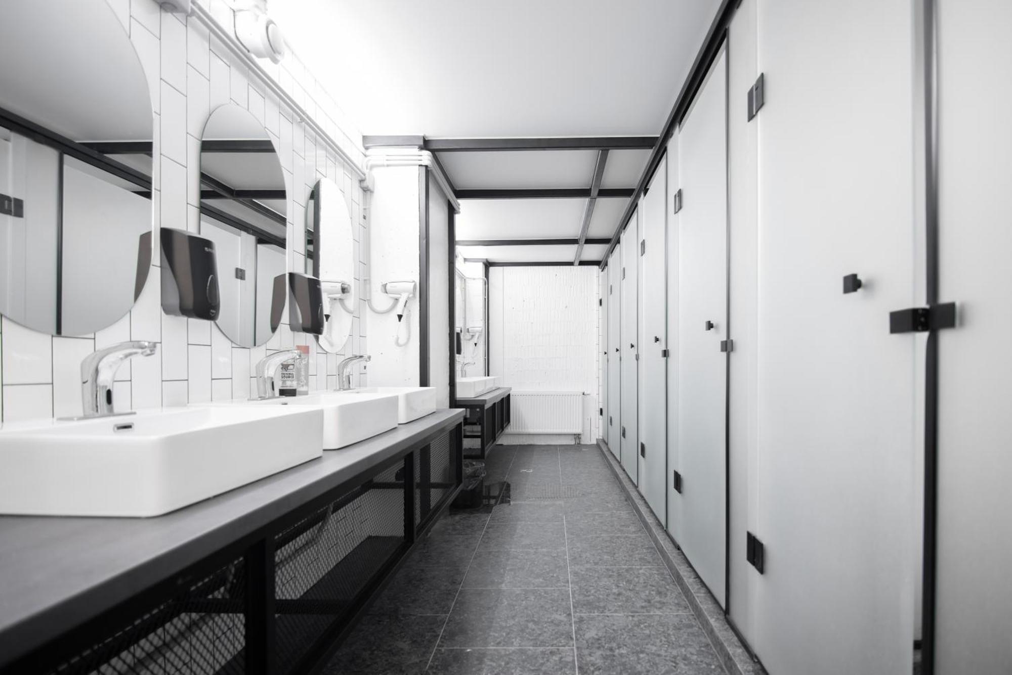 Capsule Hotel Constellation 91 Lviv Eksteriør bilde